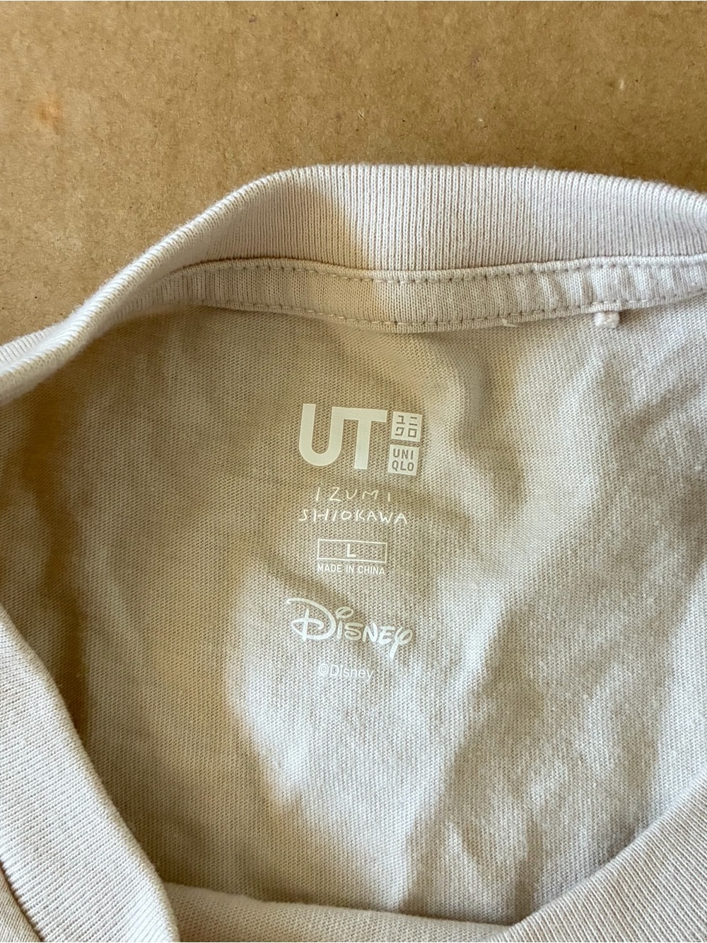 UT Uniqlo Izumi Shiokawa X Alice in Wonderland Short Sleeve Graphic TShirt Large - Picture 6 of 9